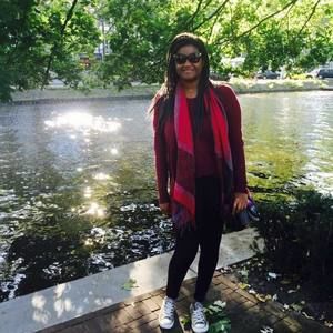 Meet your Posher, Caitlin